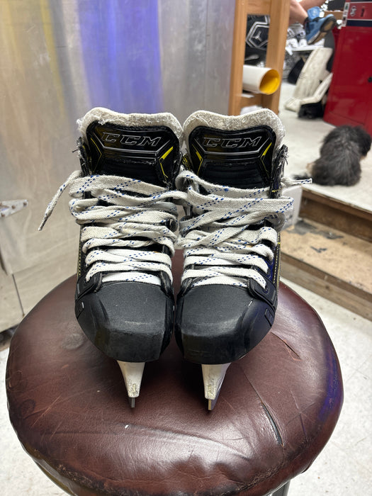 Used CCM Super Tacks 9380 Size 4.5D Intermediate Goal Skates