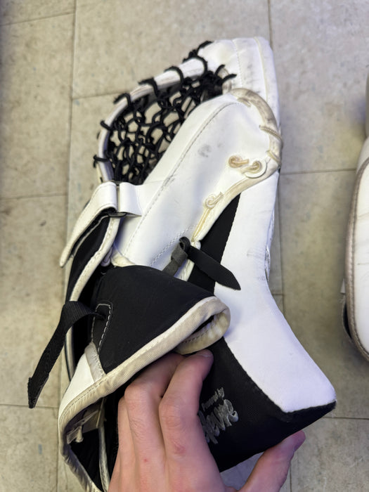 Used CCM EFLEX E4.9 Catcher Blocker Set Senior