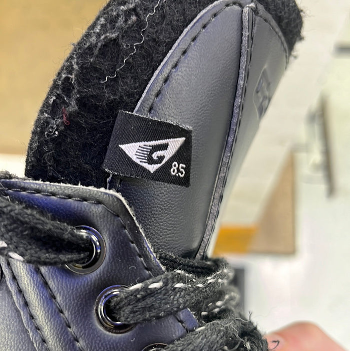 Used Graf DM1050 Size 8.5 Goal Skates