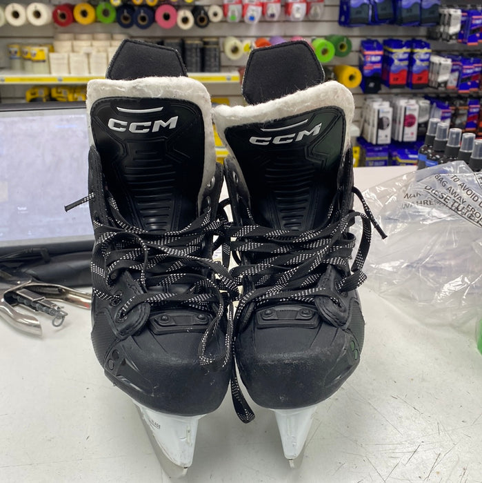 Used CCM AS 570 Size 1 Skates