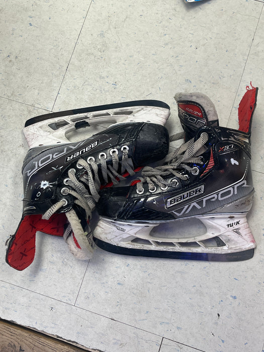 Used Bauer Vapor X3.7 Size 4 Skates