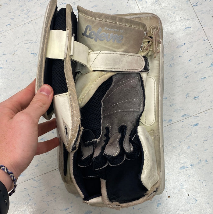 Used CCM EFlex 3.5 Junior Blocker