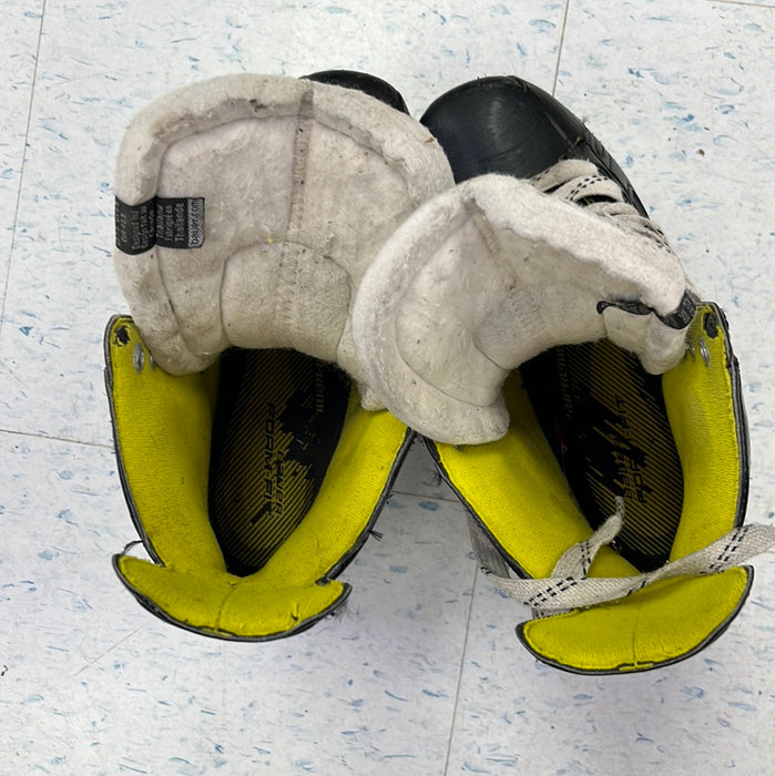 Used Bauer Supreme S27 Size 6 Player Skates