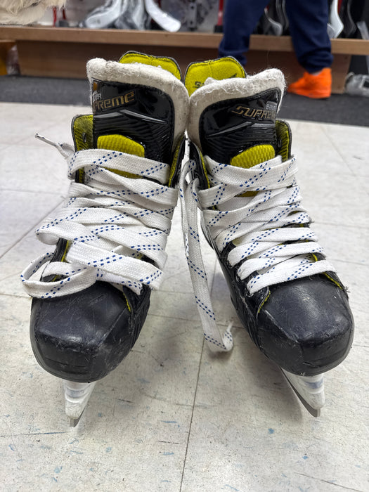 Used Bauer Supreme S29 Skates Size 2.5D