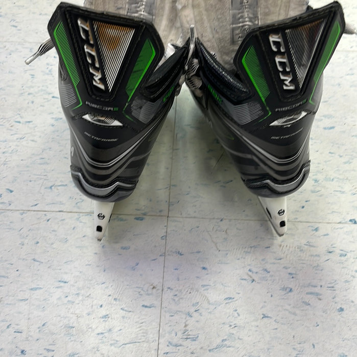 Used CCM Ribcore 88K 5.5D Player Skates
