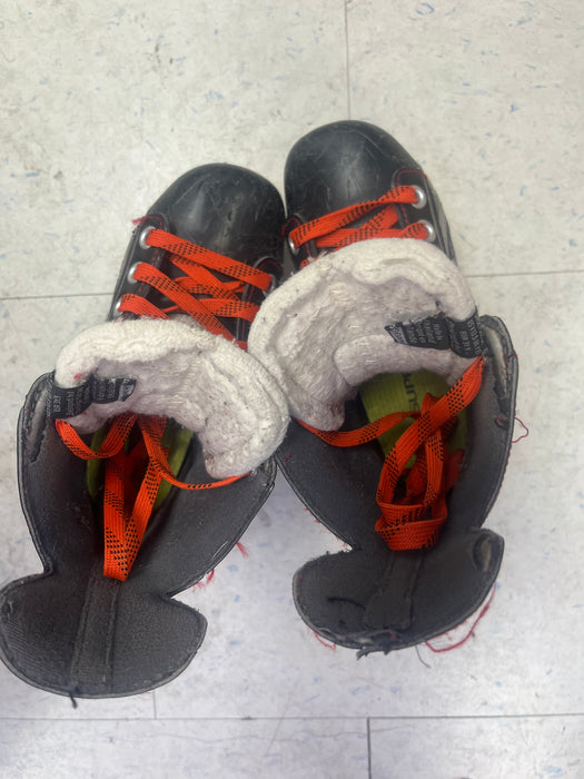 Used Bauer Vapor X60 Size 12.5 Youth Skates