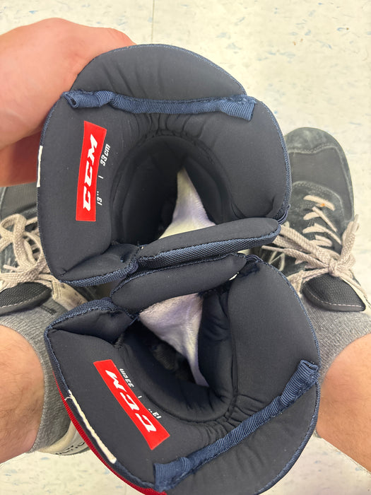 Oshawa Generals ‘D’AMATO’ Pro Stock 13” CCM Senior Gloves