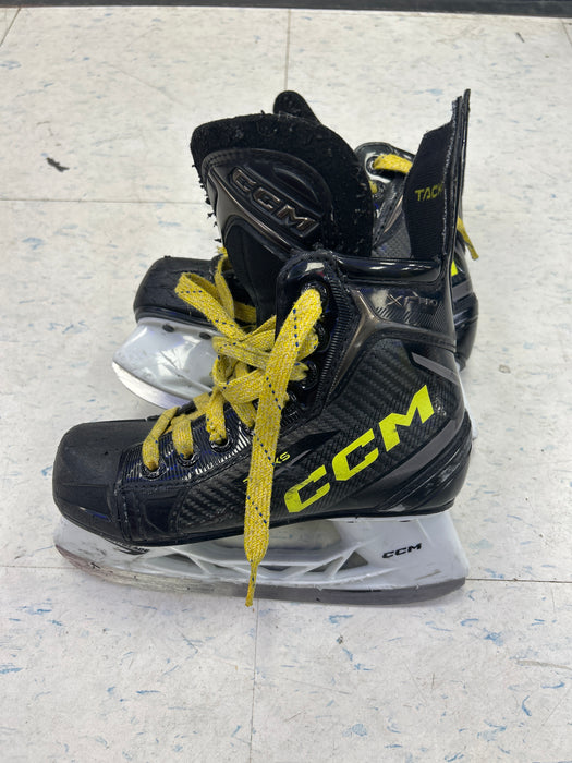 Used CCM Tacks XF Pro Youth Player Skates 13.0Y