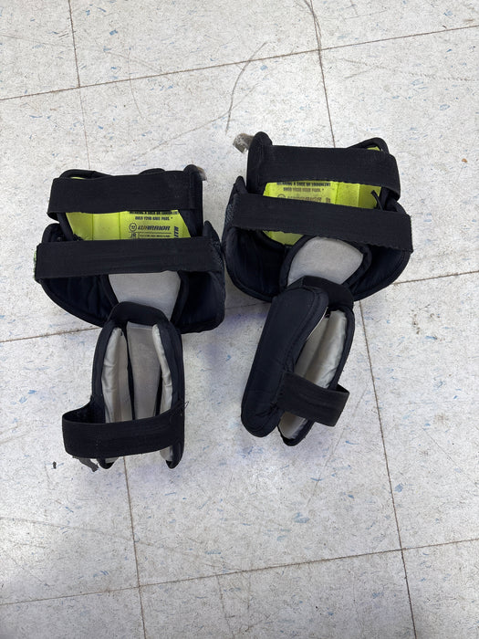 Used Warrior Ritual X4 E+ Junior Knee Pads