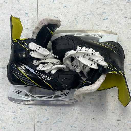 Used CCM Tacks 4092 Size 10 Youth Player Skates