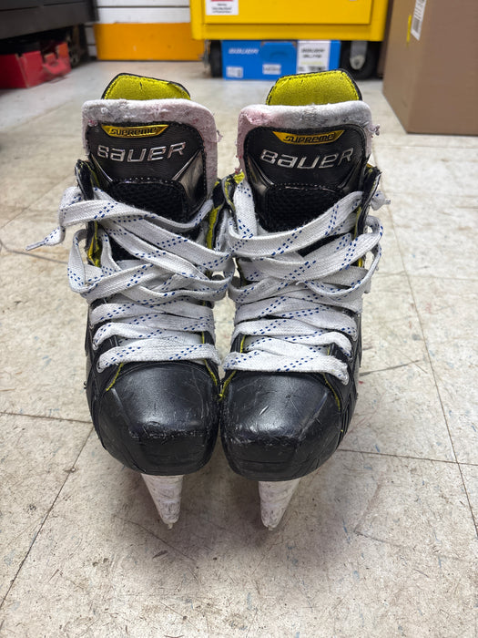 Used Bauer Supreme 3s Size 2.5D Skates