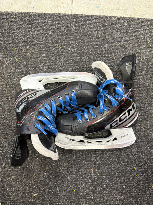 Used CCM JetSpeed FT680 Youth 13.5R Skates