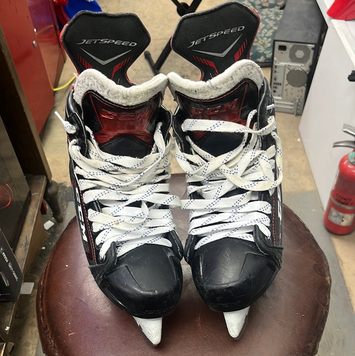 Used CCM JetSpeed FT390 Size 6 Player Skates