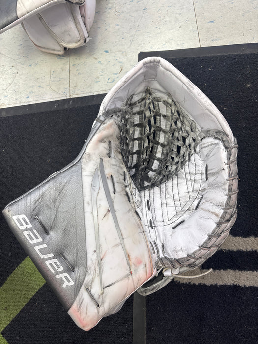 Used Bauer Vapor Hyperlite 2 Senior and Blocker Set