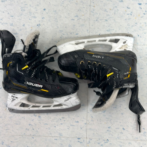 Used Bauer M5 Pro Size 2 Player Skates