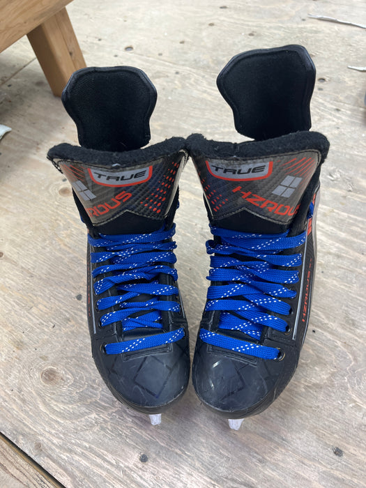 Used True HZRDUS 5X Size 2 Skates