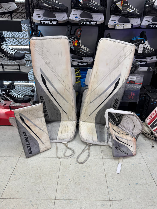 Used Bauer Hyperlite2 Goalie Full Set Leg Pads, Catcher, Blocker