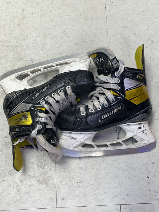 Used Bauer Supreme 3S Size 2.5 Skates