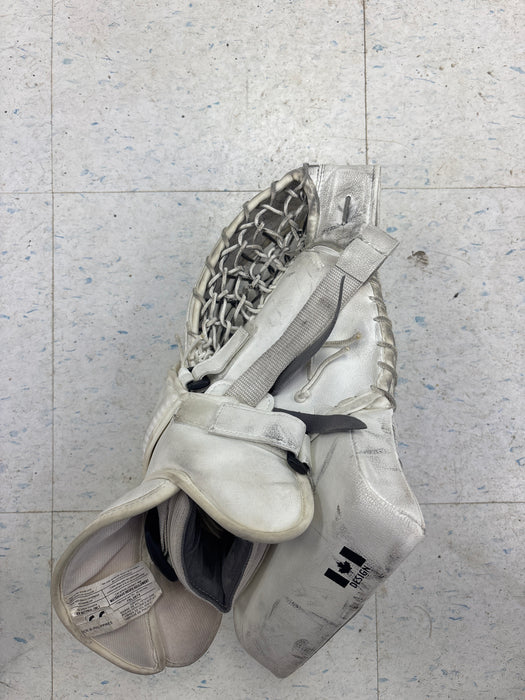 Used Brian’s Subzero 6.0 Regular Junior Glove Blocker Set
