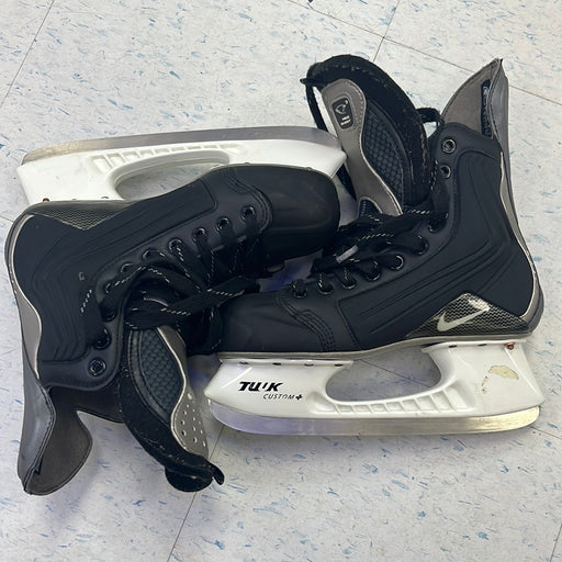 Used Nike Zoom Air Size 7.5EE Player Skates