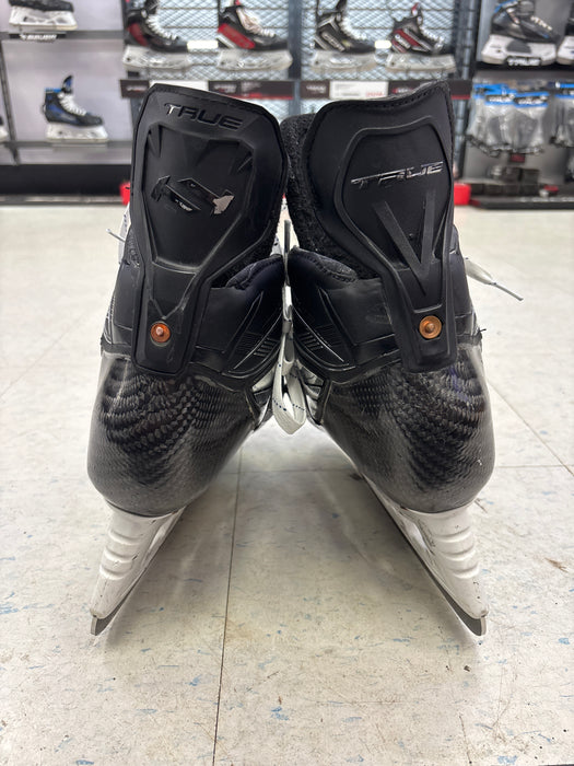 Used True Custom Pro Skates Size 8.0D - P. Holmberg