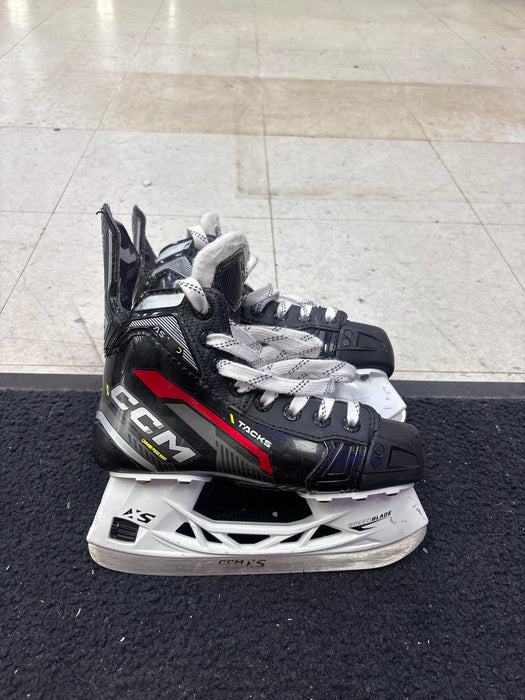 Used CCM Tacks AS580 Size 1.5 Regular Skates