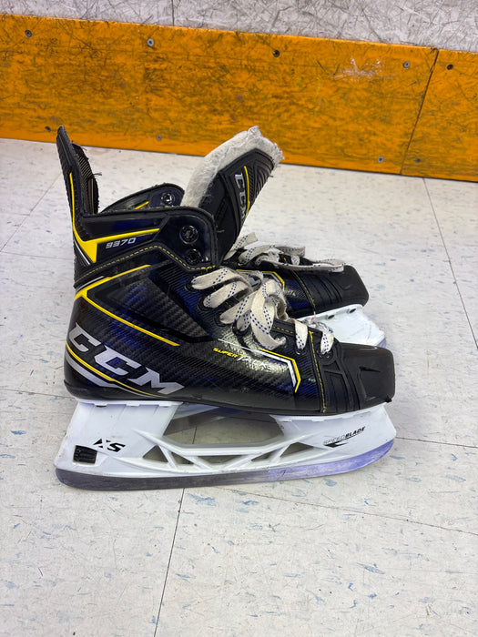 Used CCM Super Tacks 9370 Size 8.0D Skates