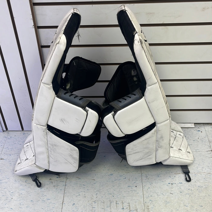 Used Warrior R/G4 26+1 Goal Pads