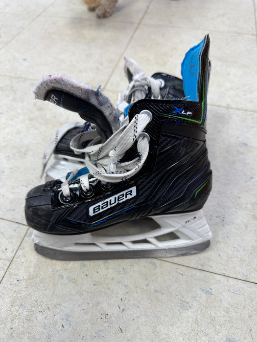 Used Bauer XLP Skates Y12.0