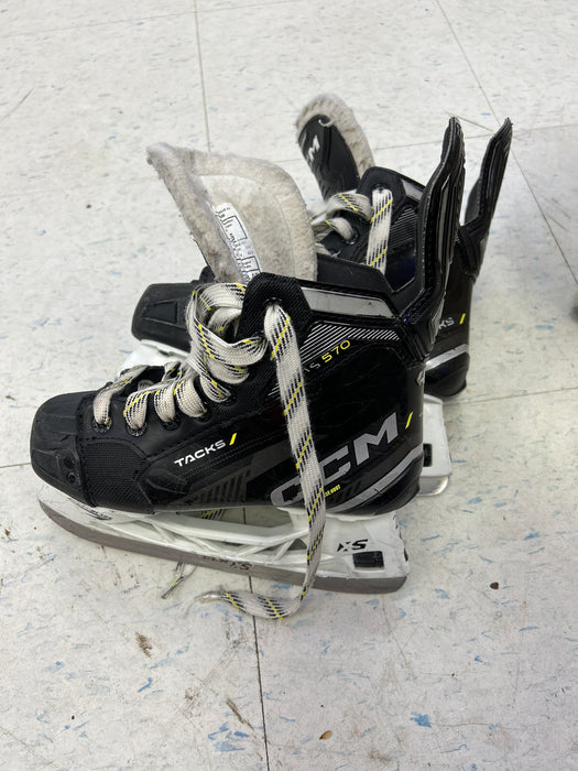 Used CCM Tacks AS570 Player Skates