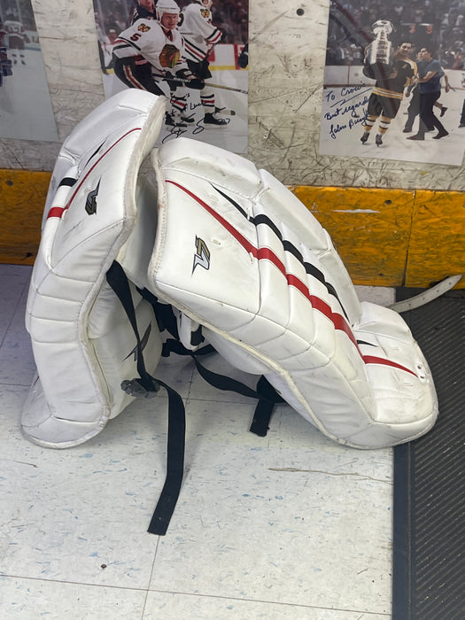 Used Vaughn V7 20+2 Goal Pads