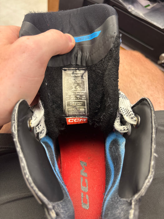 Used CCM JetSpeed Control Size 3.5R Skates