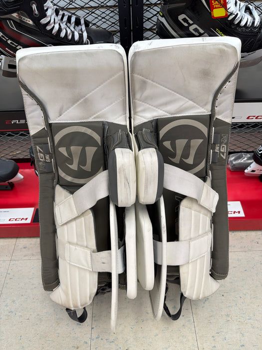 Used Warrior Ritual G7 28+1 Junior Goal Pads