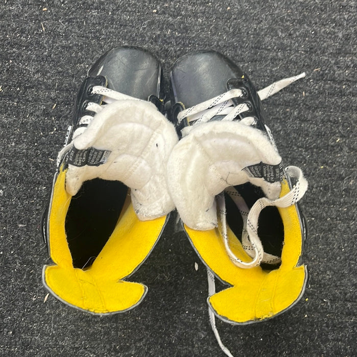 Used Bauer Supreme s150 Size 5 Player Skates
