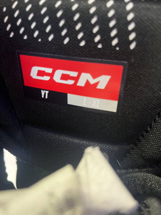 Used CCM YtFlex 3 Youth Large-Extra Large Goal Pants