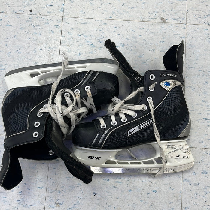 Used Nike Bauer Supreme Pro Size 5 Player Skates