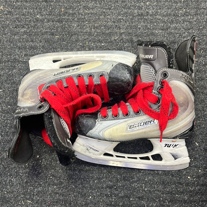 Used Bauer Vapor X:40 Size 2.5 Player Skates