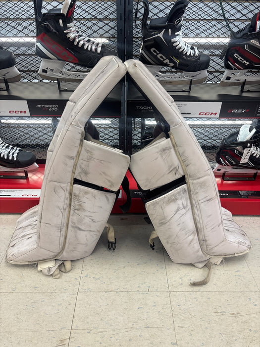 Used Brian’s NetZero intermediate Goal Leg Pad Size 32+1”