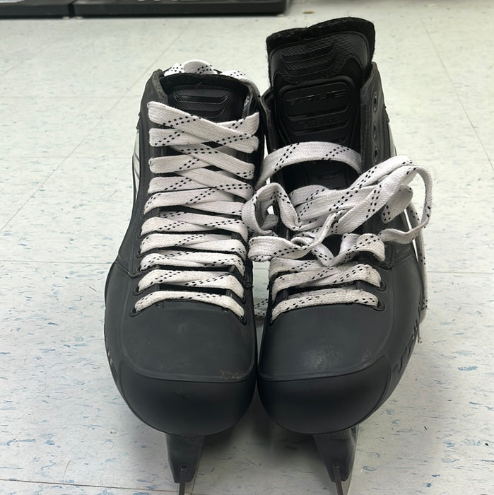 Used True Custom One Piece Size 10 Goal Skates