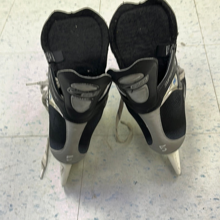 Used Nike Bauer Supreme Pro Size 5 Player Skates