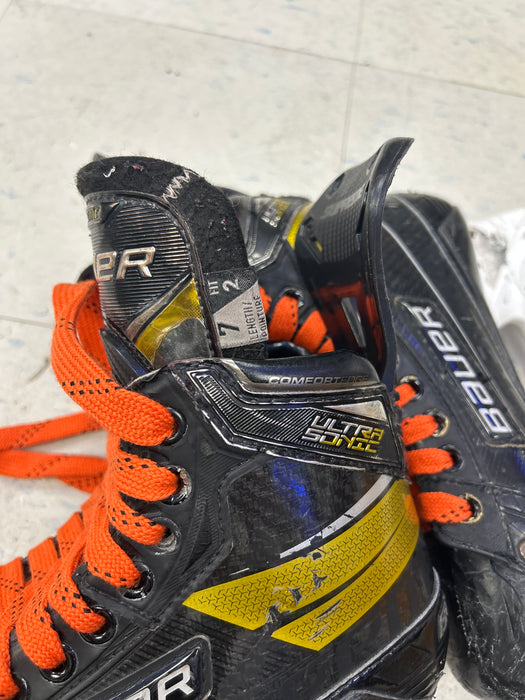 Used Bauer Supreme UltraSonic Senior Player Skates