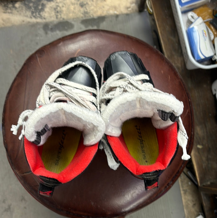 Used Bauer Vapor x2.7 Size 1.0 Junior Goal Skates