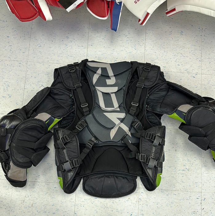Used Reebok Premier II Pro Senior Medium Chest Protector