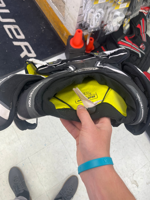 Used Bauer Supreme 2S Junior Medium Shoulder Pads