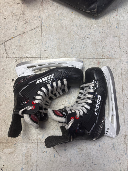 Used Bauer Vapor X3.5 Skates Size 2.5 D