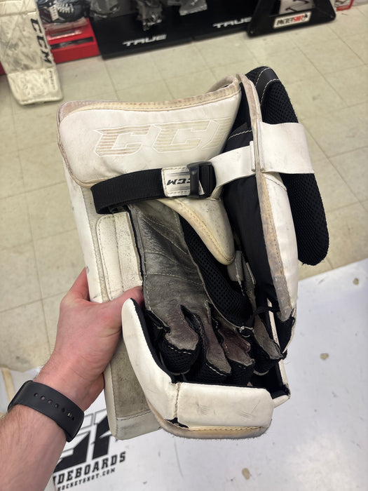 Used CCM EFlex 5.5 Senior Full Right Catcher and Blocker Set