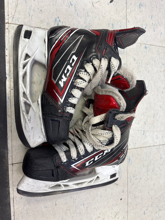 Used CCM JetSpeed FT480 Size 4.0 Player Skates