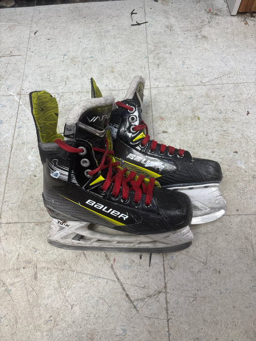 Used Bauer Vapor X4 Skates Size 3.0 D