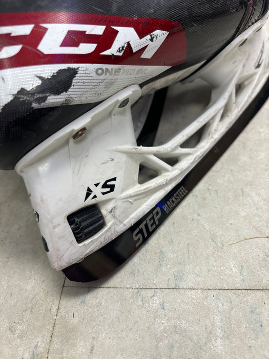 Used CCM JetSpeed FT485 Size 4.0R Skates