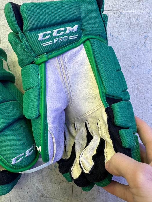 Toronto Maples Leafs Pro Stock CCM 15” Gloves - Pooley